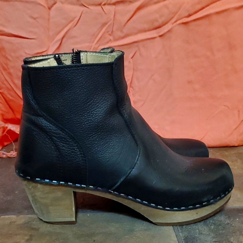 Maguba Auckland Clog Booties